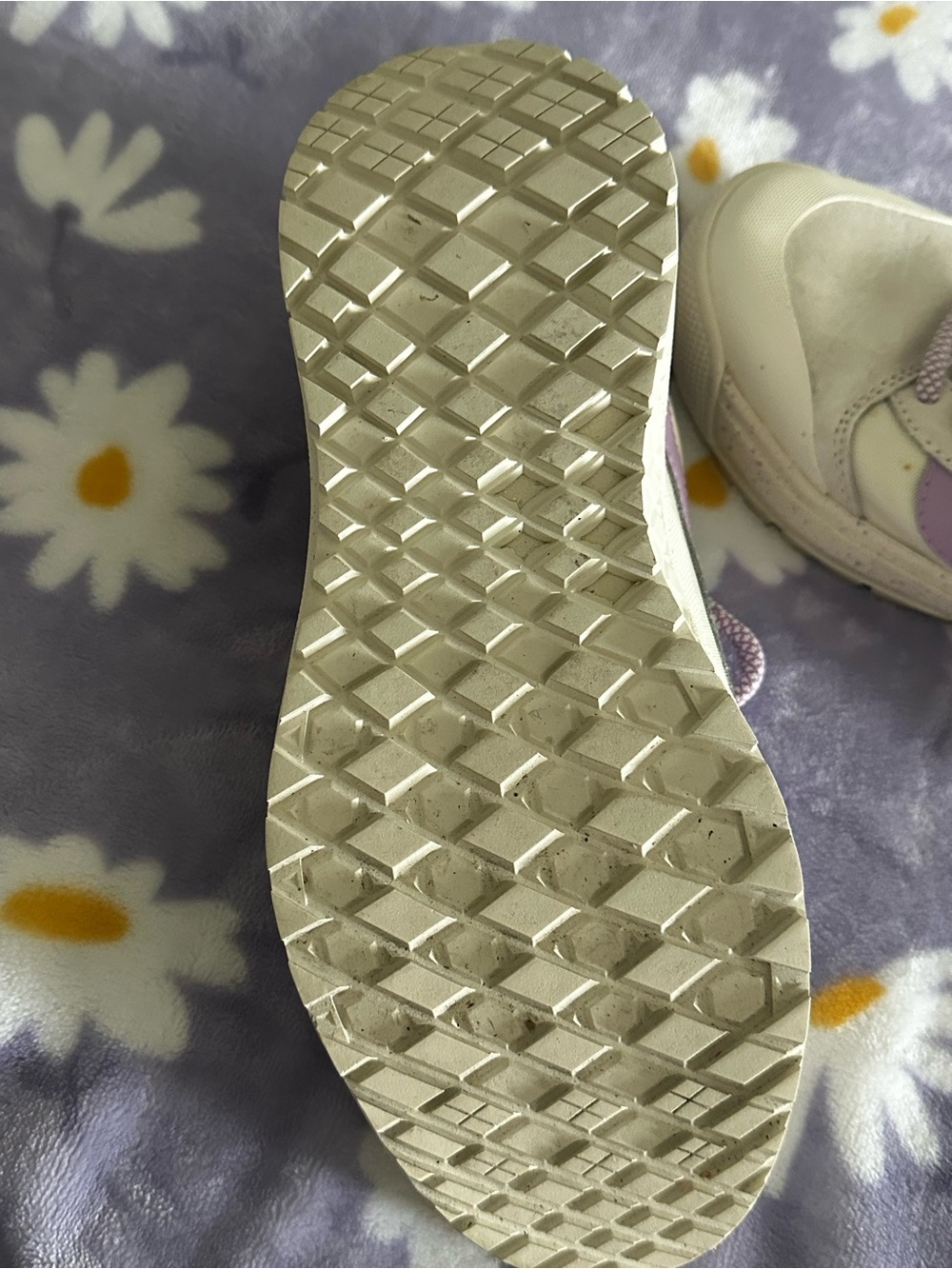 Vans Cream and Lavender Low-Top Women's Sneakers - Picture 4 of 5